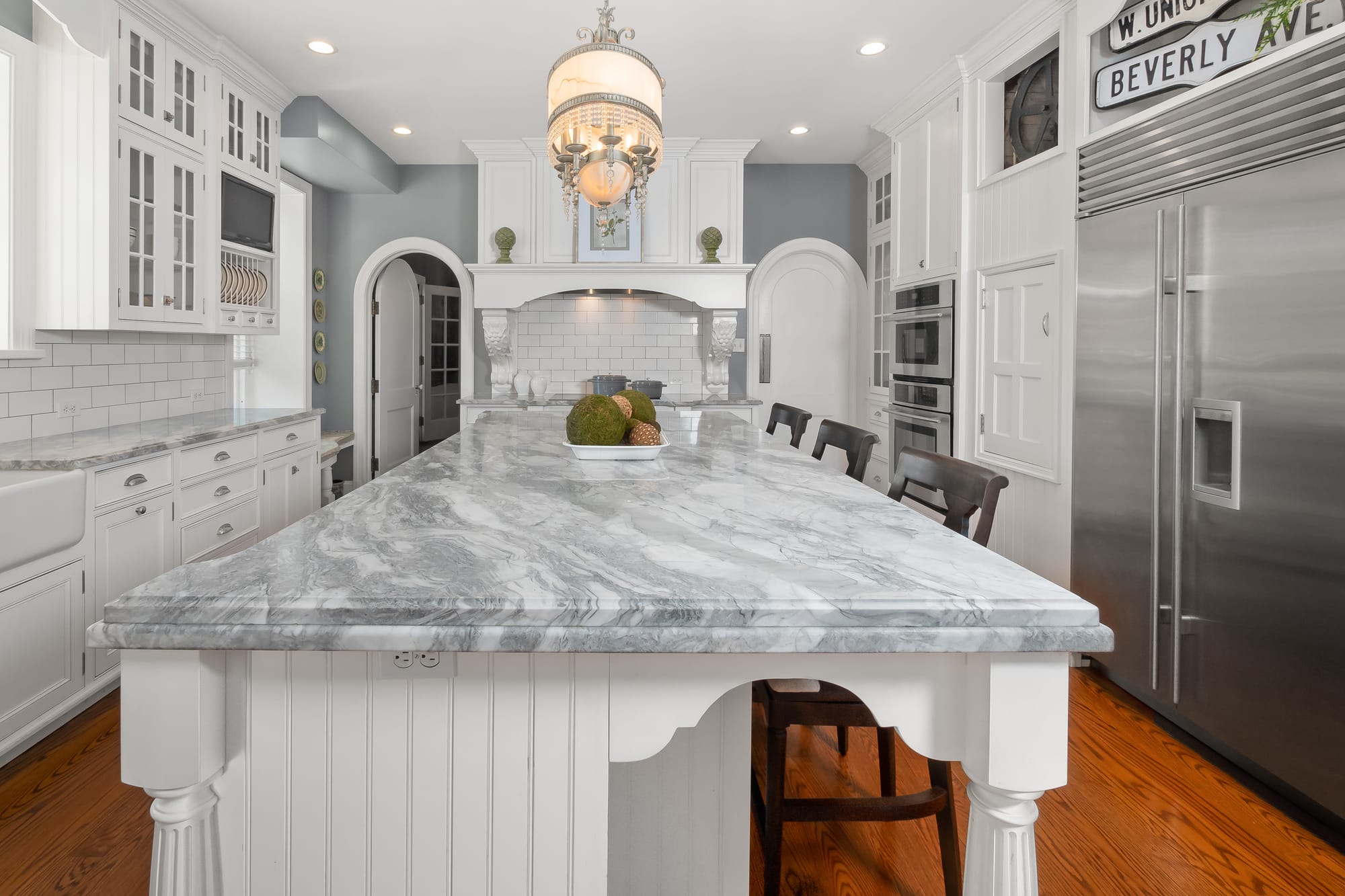 The 3-story Federal-Style Georgian Colonial mansion at 1880 W Union Boulevard sits on 1.27 acres and boasts a grand staircase