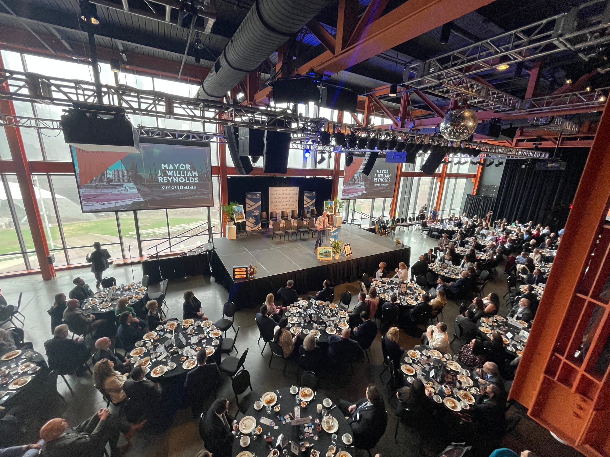 Mayor J. William Reynolds takes the stage at the 2023 State of the City.