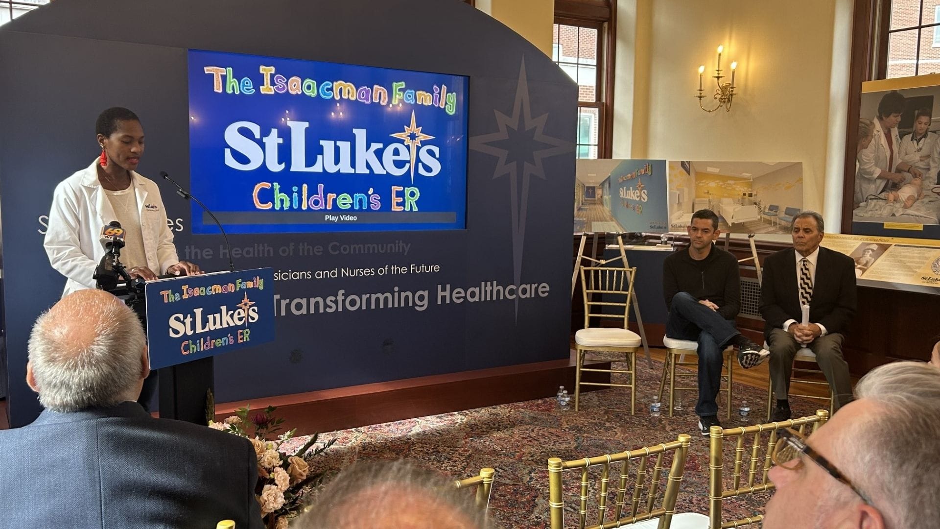 Dr. Arnold announces St. Luke’s University Health Network's Isaacman Family Children’s Emergency Room.