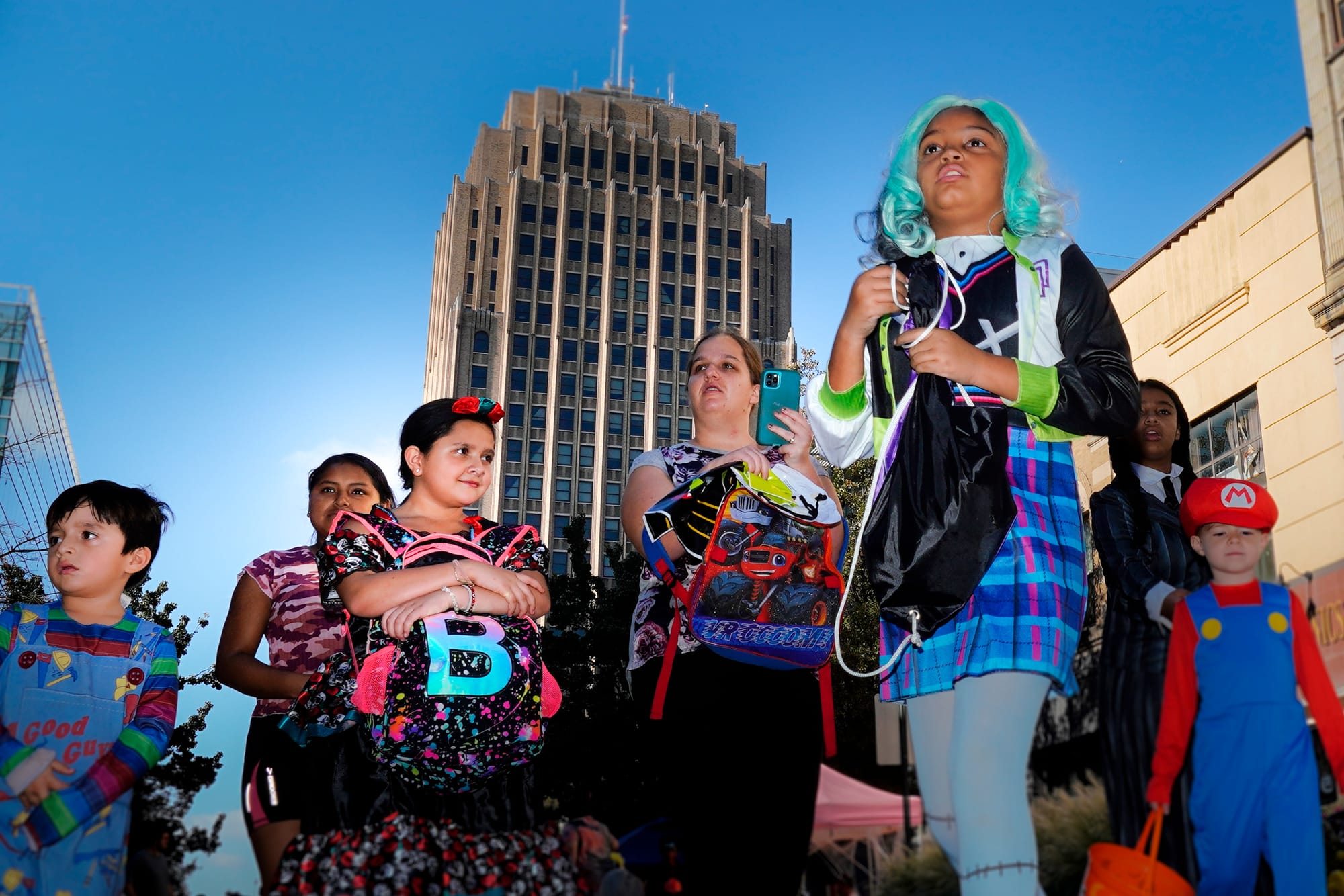 Thousands turn out for the Allentown Halloween festivities. Allentown holds its annual Hallo-weekend 2023 and Allentown Walki