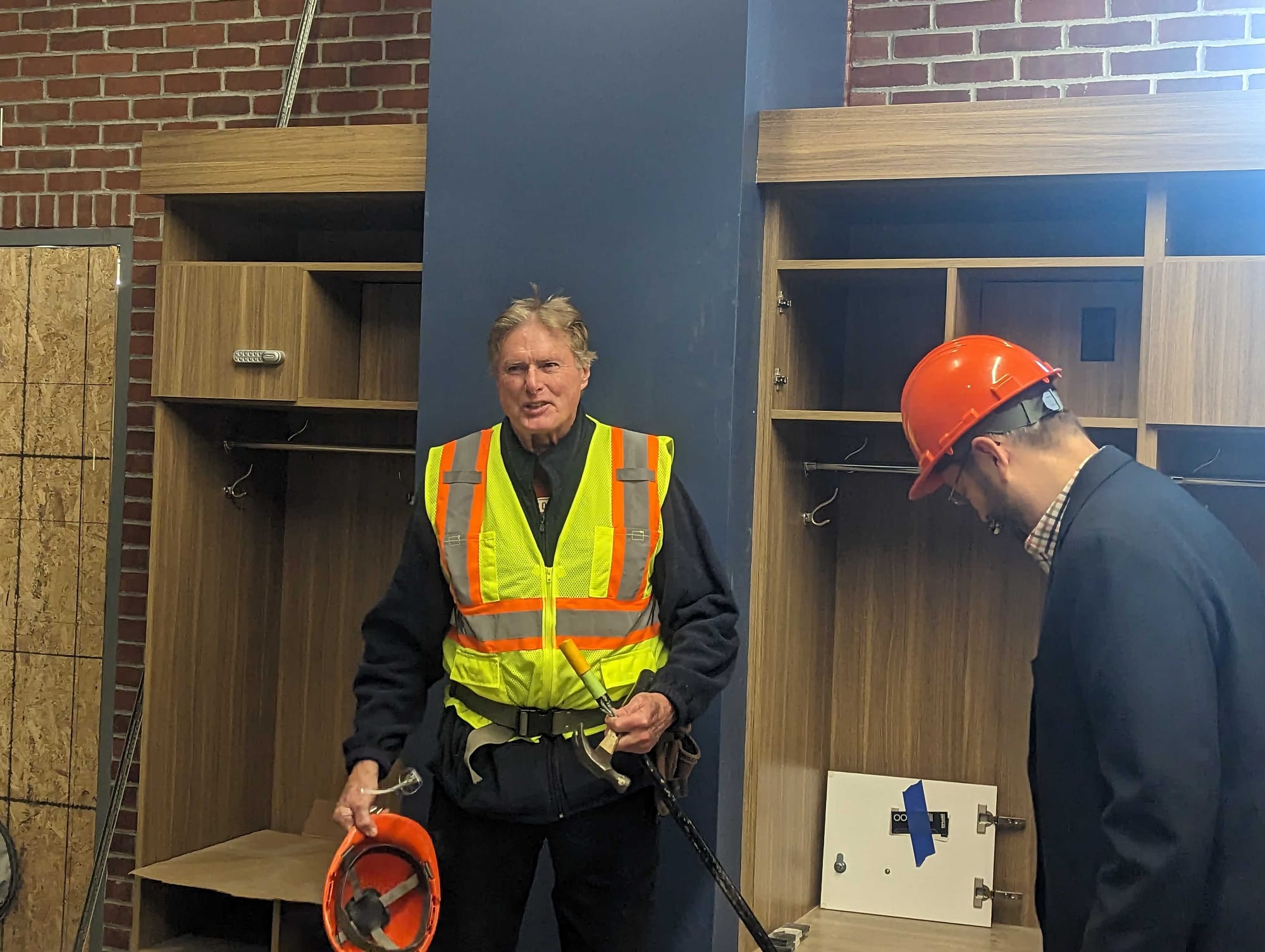Phillies Hall of Famer Steve Carlton makes a surprise appearance masquerading as a construction guy.