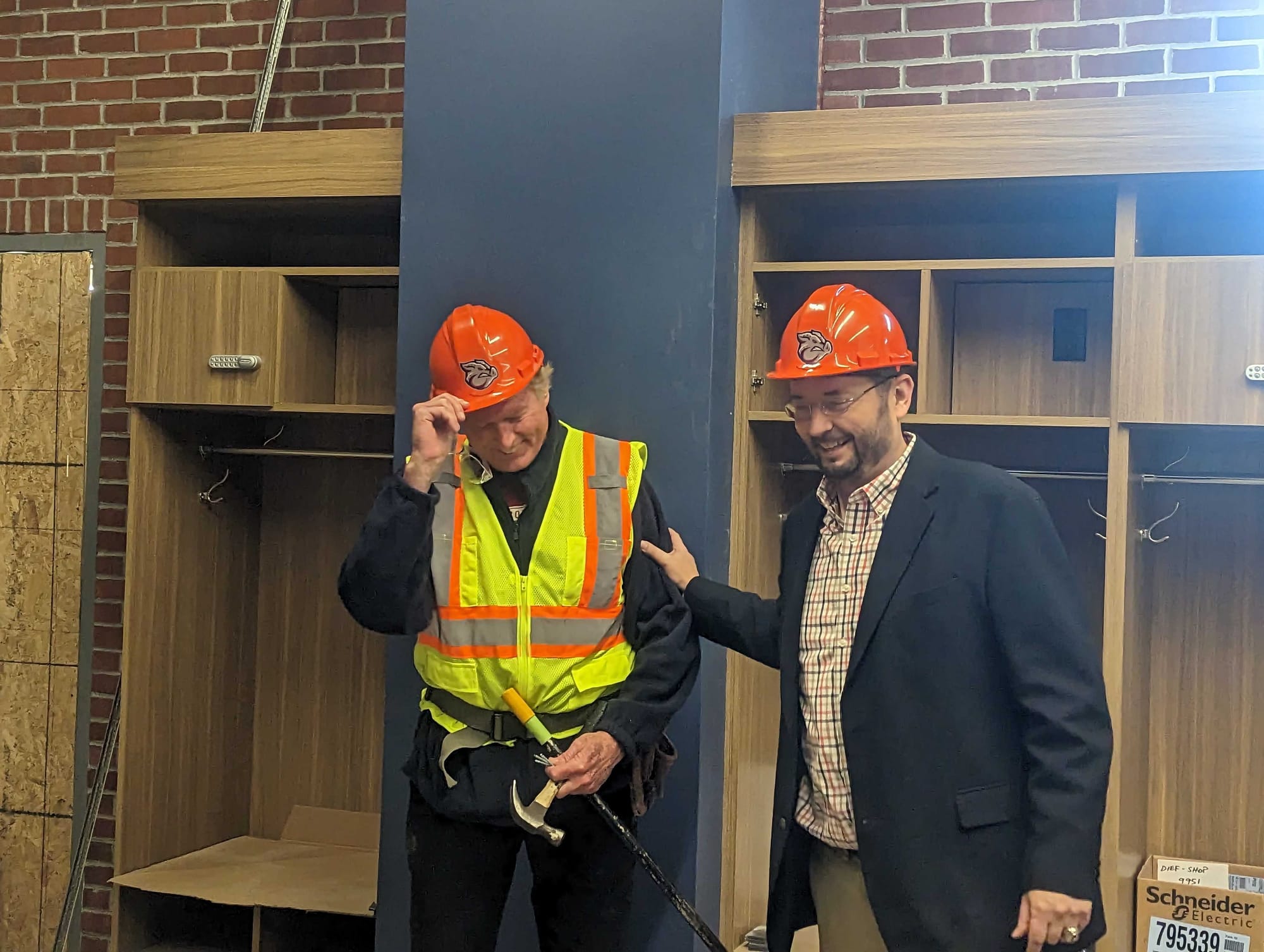 Phillies Hall of Famer Steve Carlton makes a surprise appearance masquerading as a construction guy.