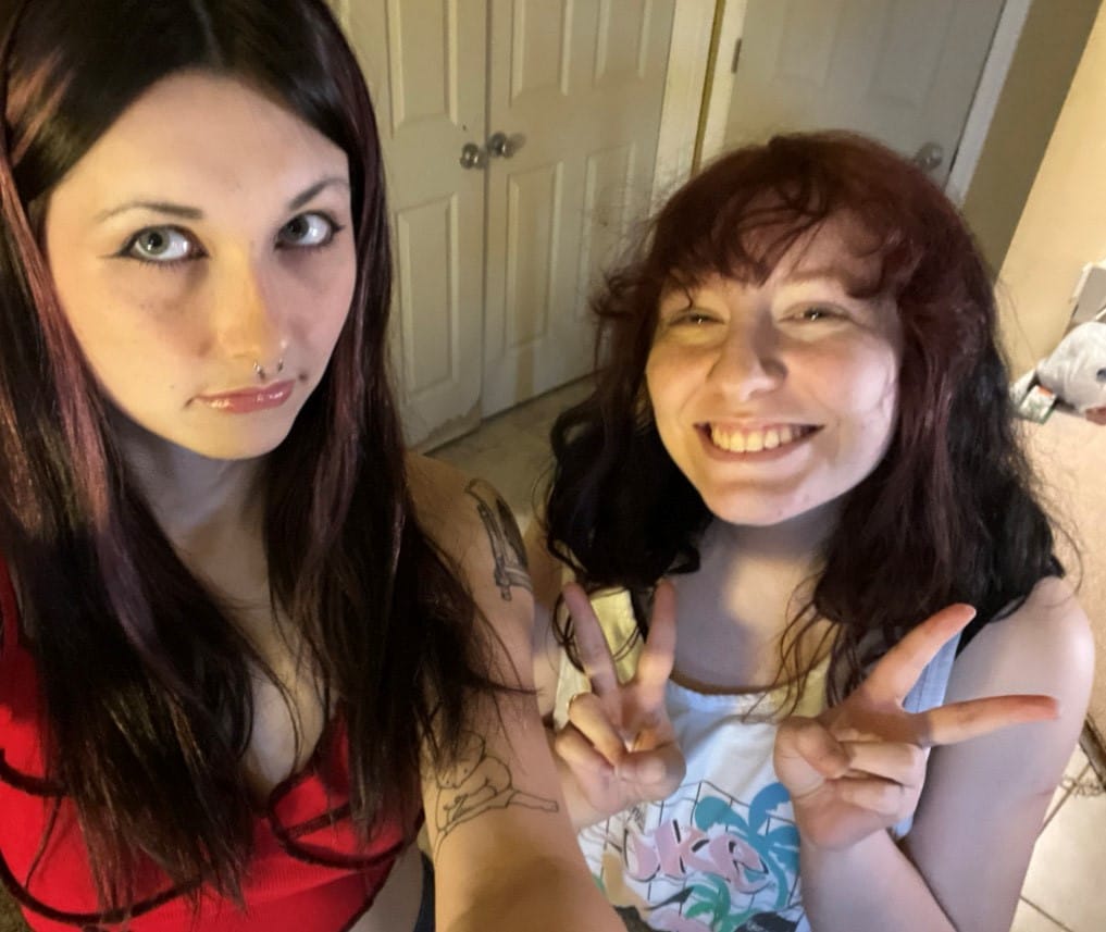 Actresses Sara Bonaventura and Katelyn Smoyer