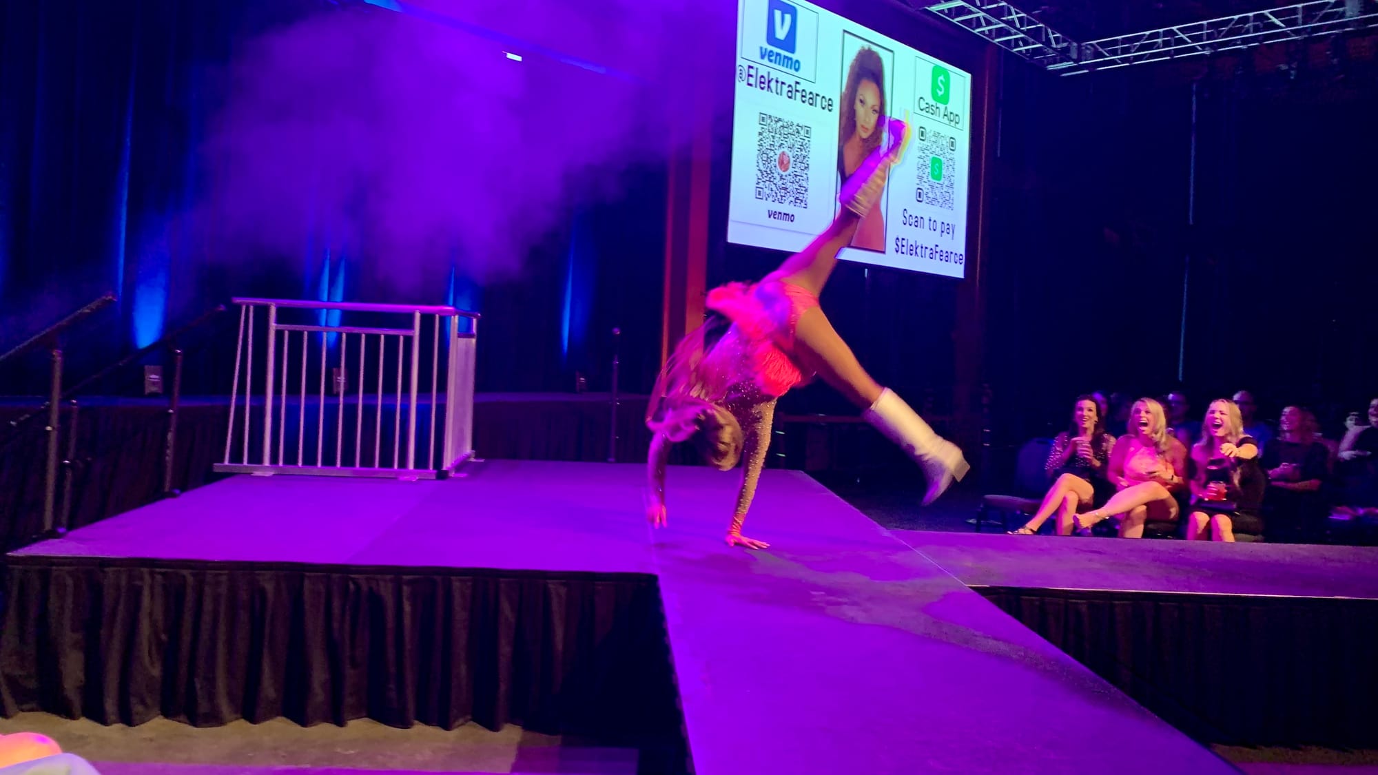 Elektra Fearce St. James performs at Draggin' with the Divas.