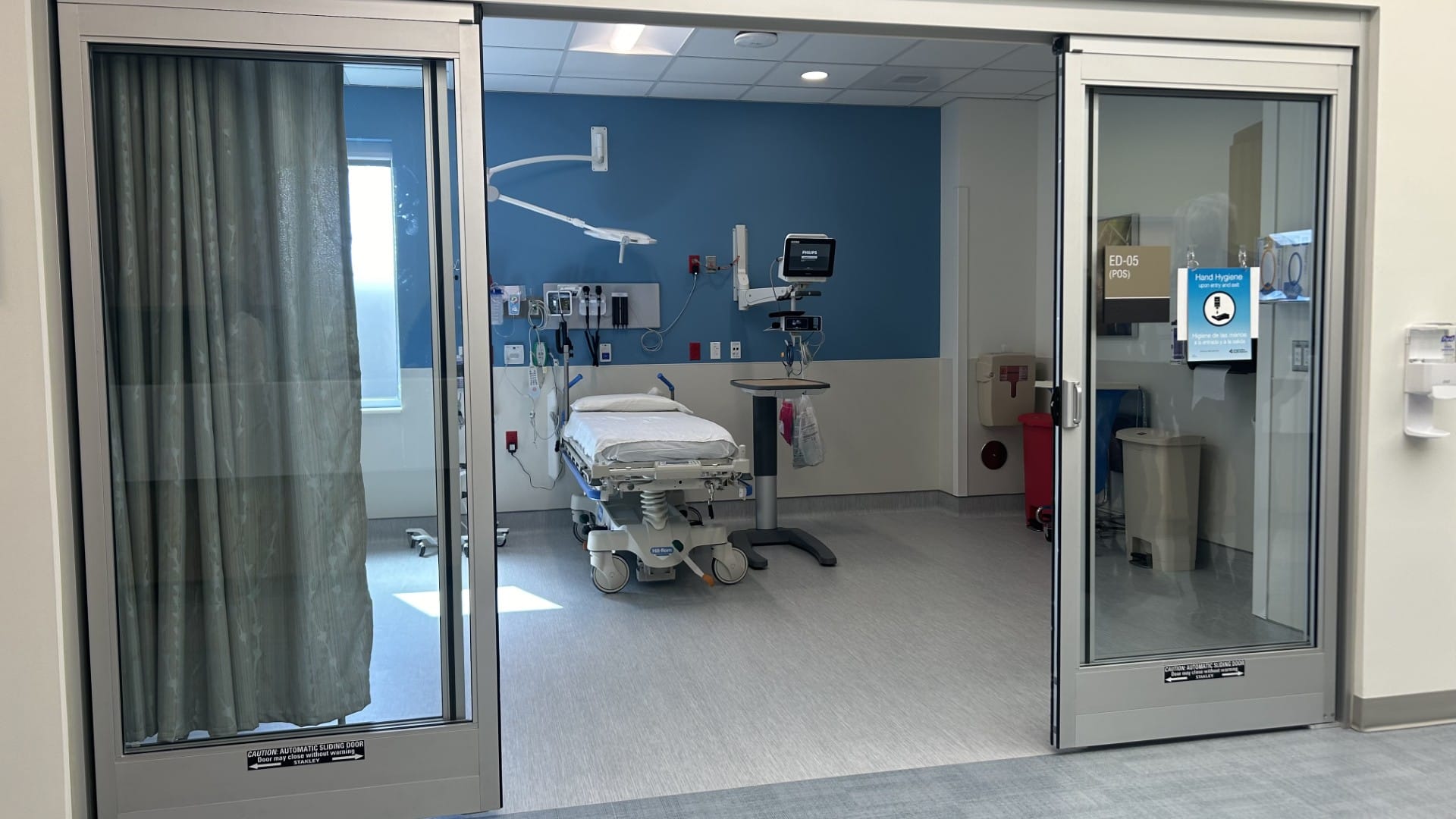 The ribbon is cut on the neighborhood hospital Lehigh Valley Macungie.