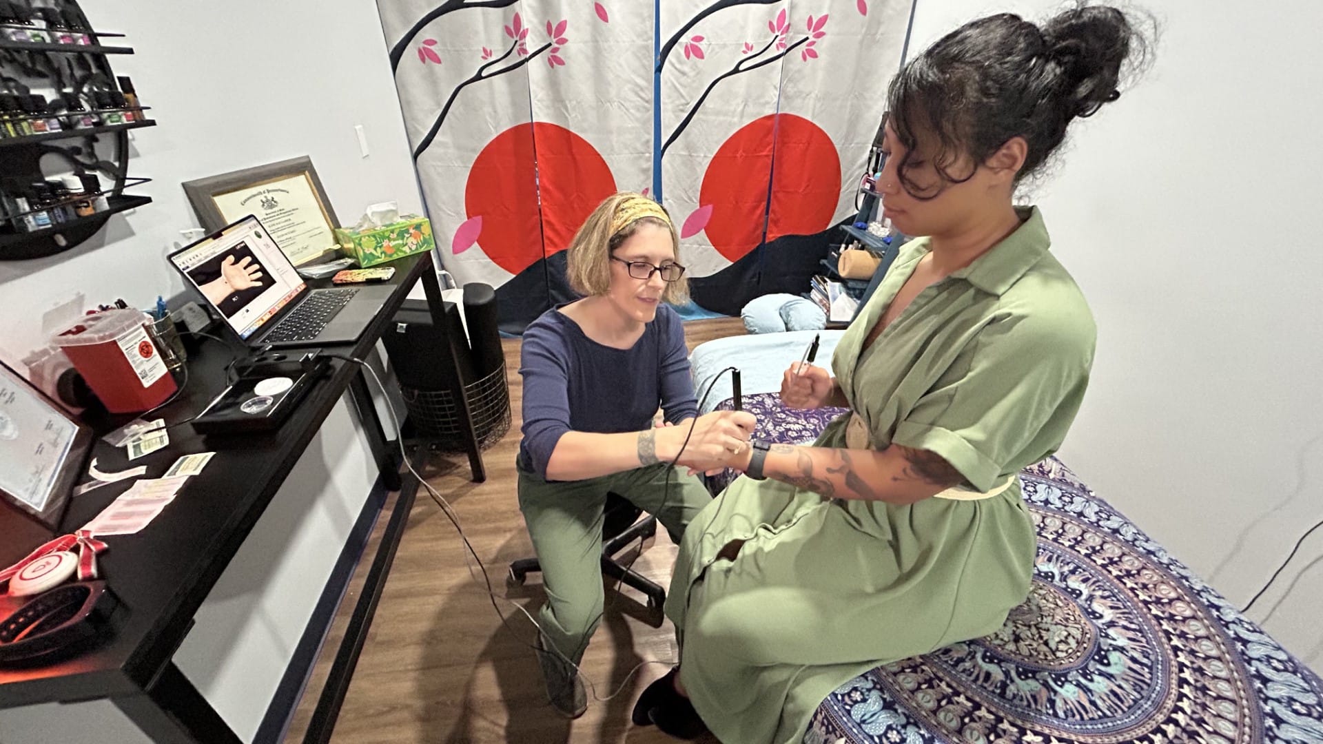 An acupuncturist in the Lehigh Valley is using new technology to hone her craft.