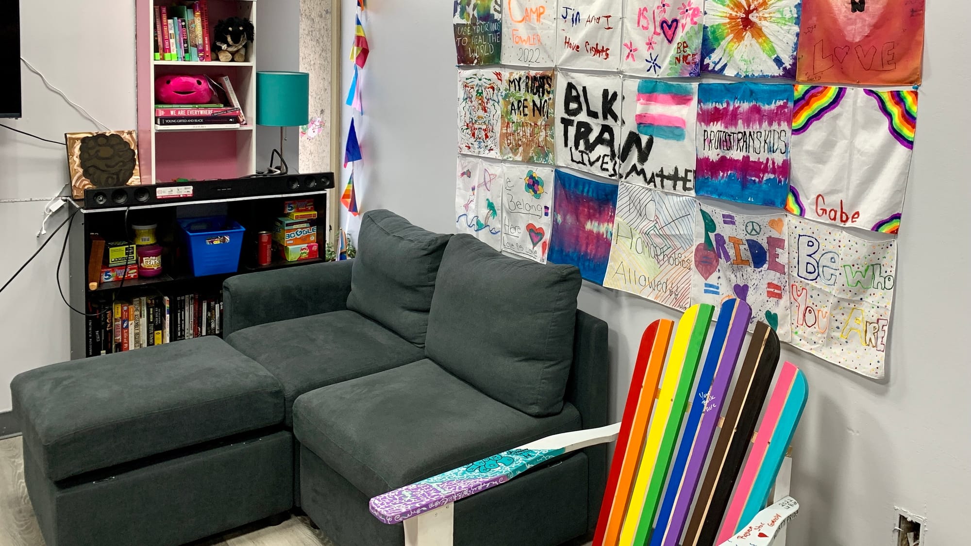 The lounging area at Silk Lehigh Valley.