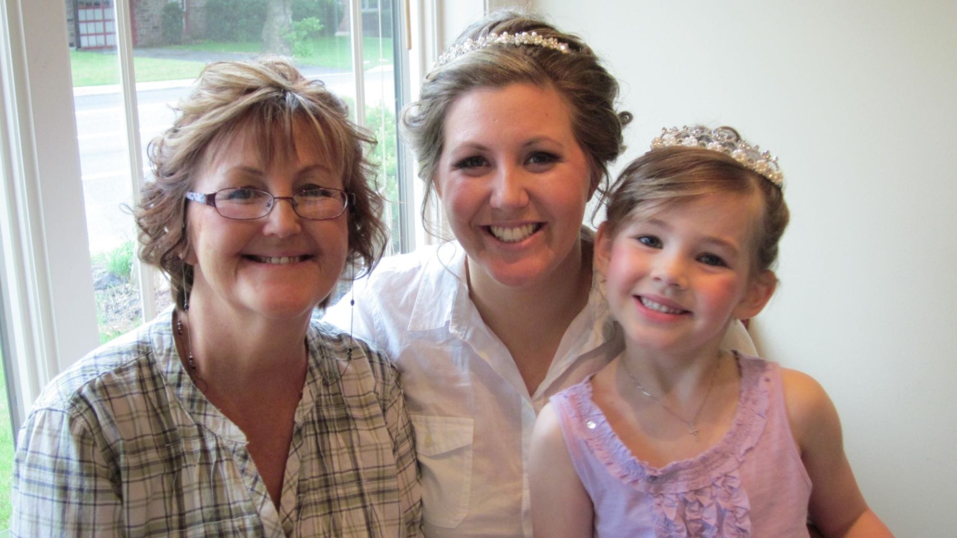 Kiki Peppard with her daughter Carissa and granddaughter Keira