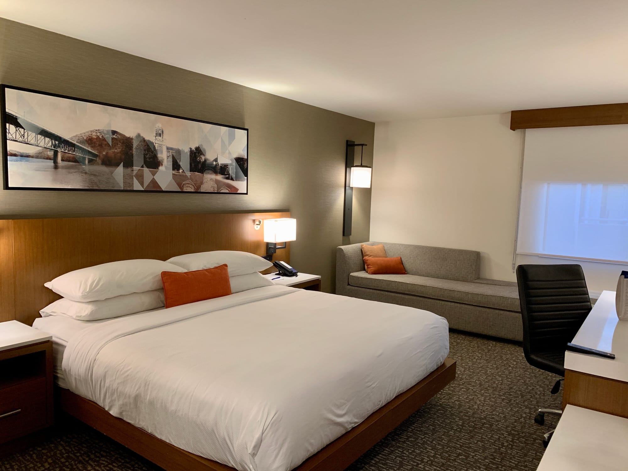 A hotel room in Delta by Marriott Allentown Lehigh Valley.