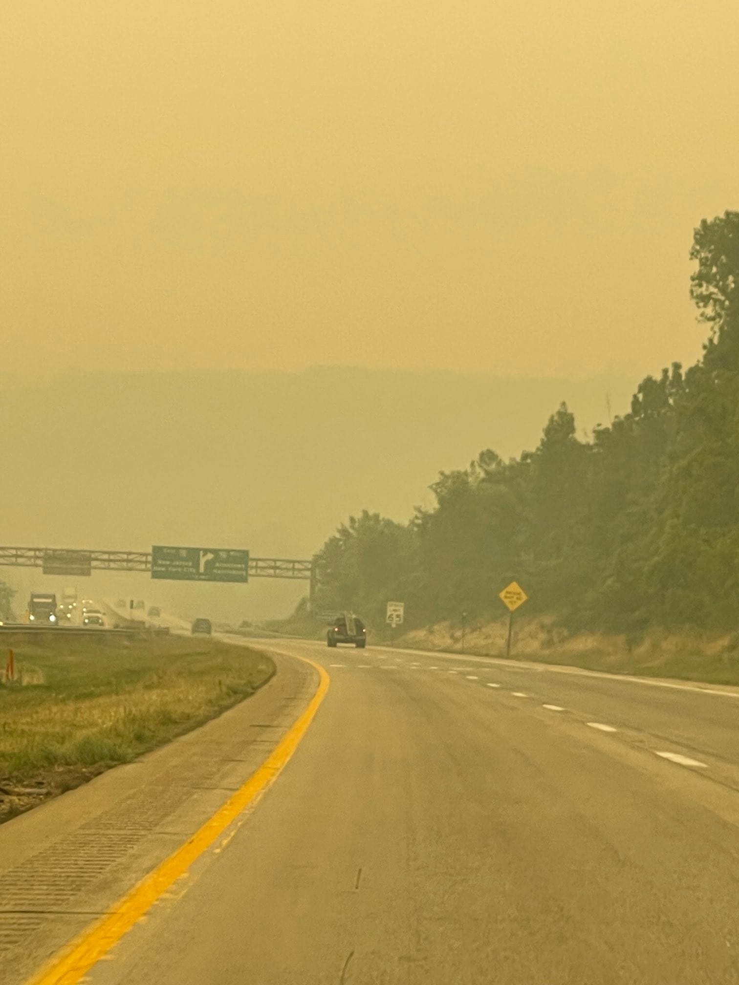 Smoke over Route 33 South heading toward I-78 in Bethlehem Township.