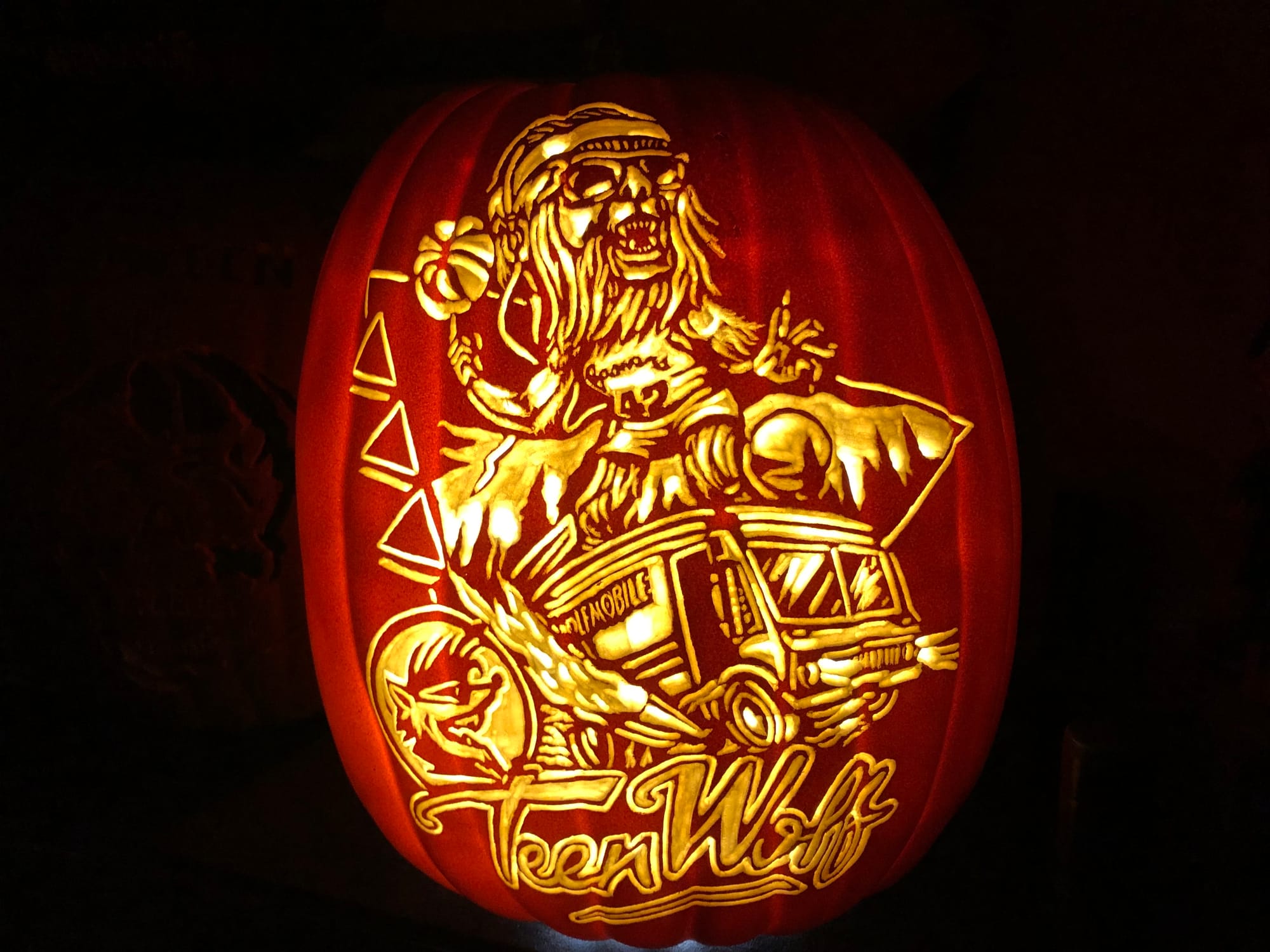 It can take hours or even days for Ian Fetterman, of Palmer Township, to meticulously carve intricate scenes onto the skin of