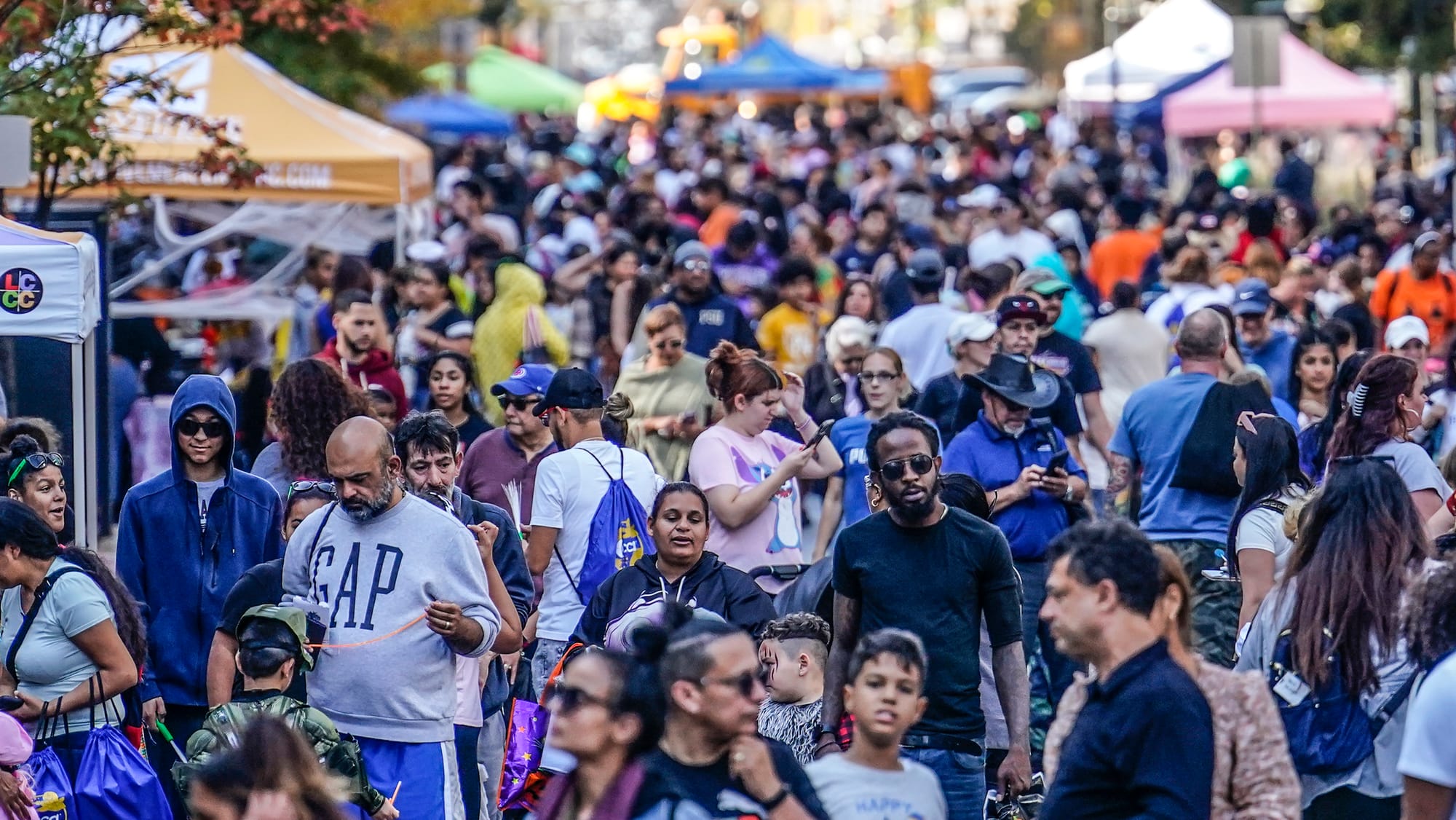 Thousands turn out for the Allentown Halloween festivities. Allentown holds its annual Hallo-weekend 2023 and Allentown Walki
