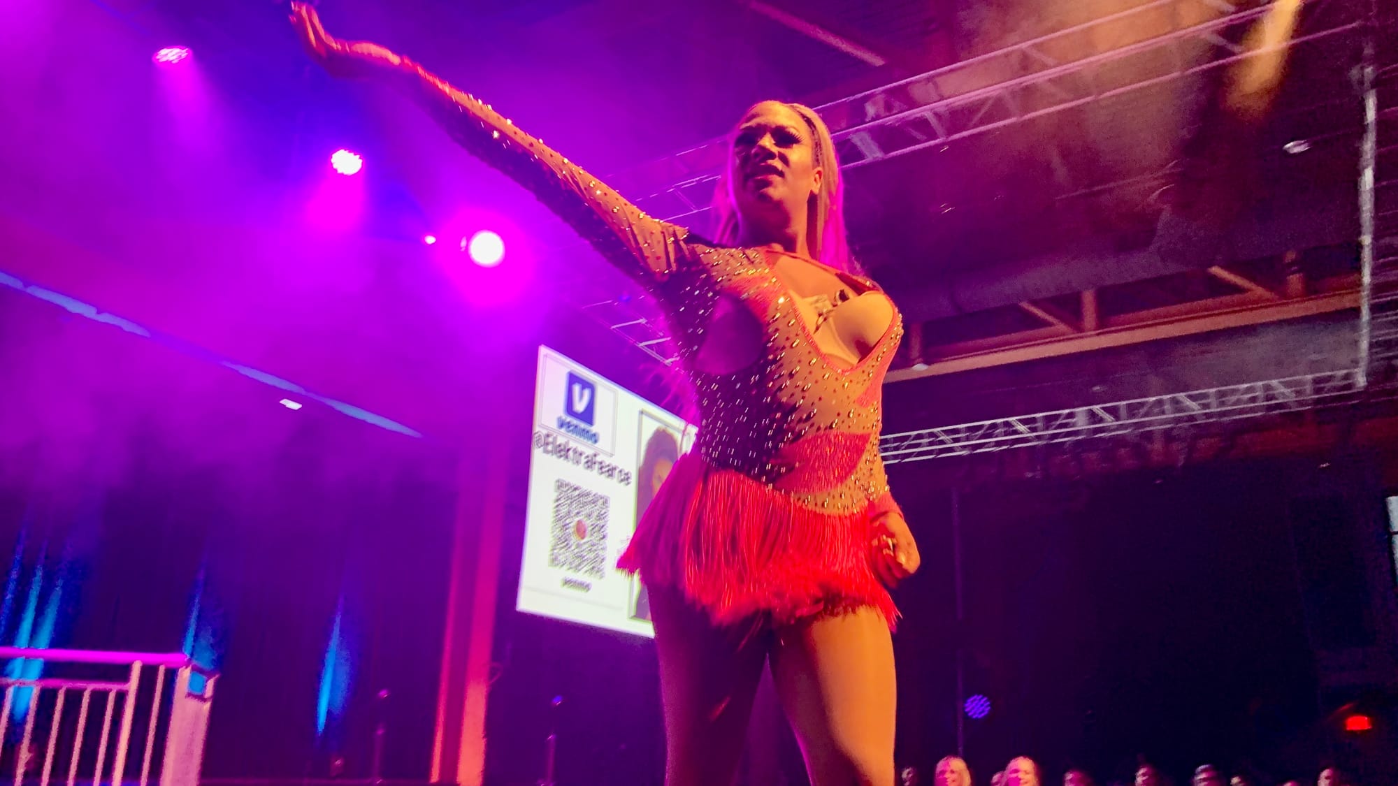 Elektra Fearce St. James performs at Draggin' with the Divas.