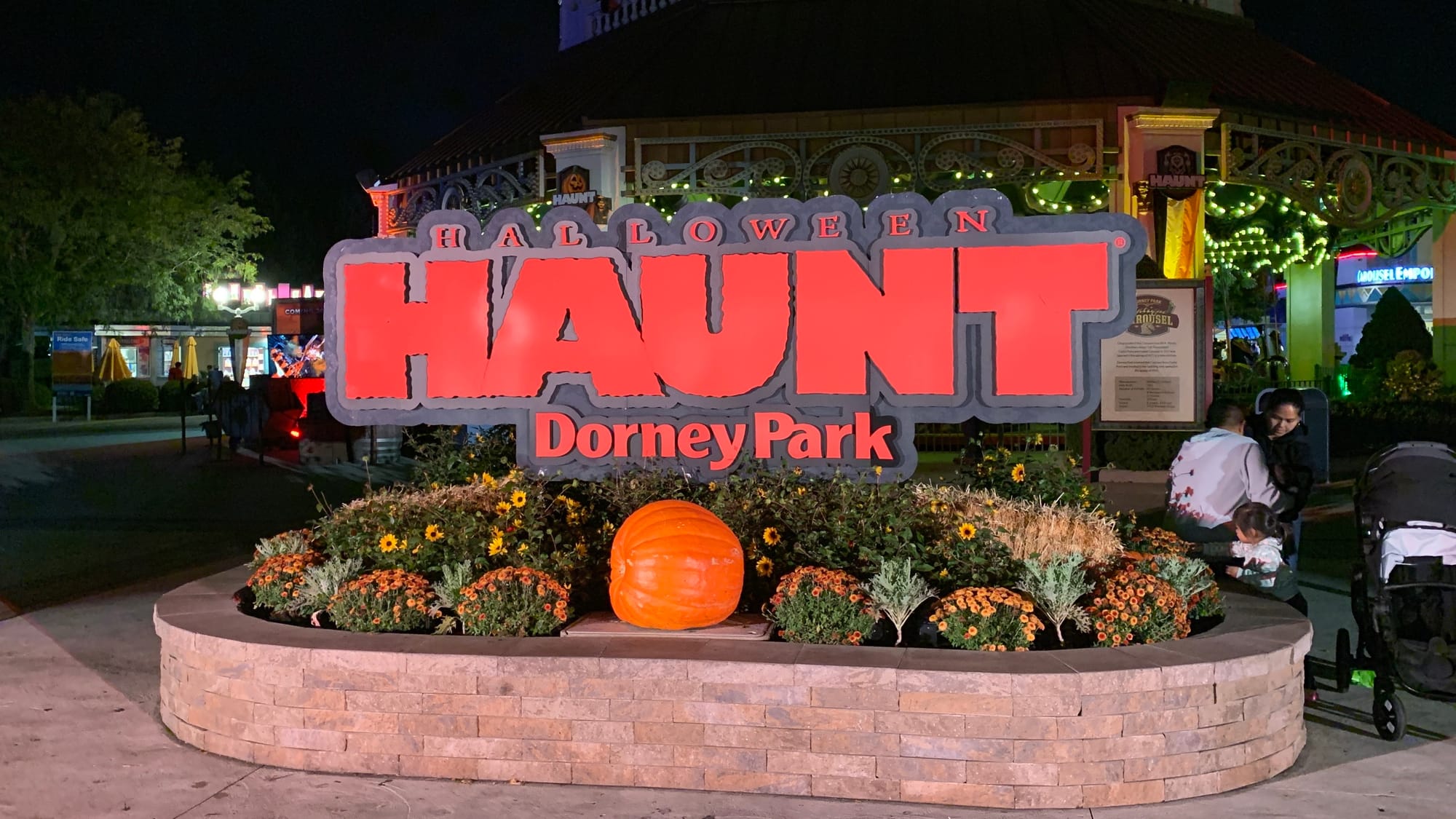 The sign at Dorney Park's Halloween Haunt.