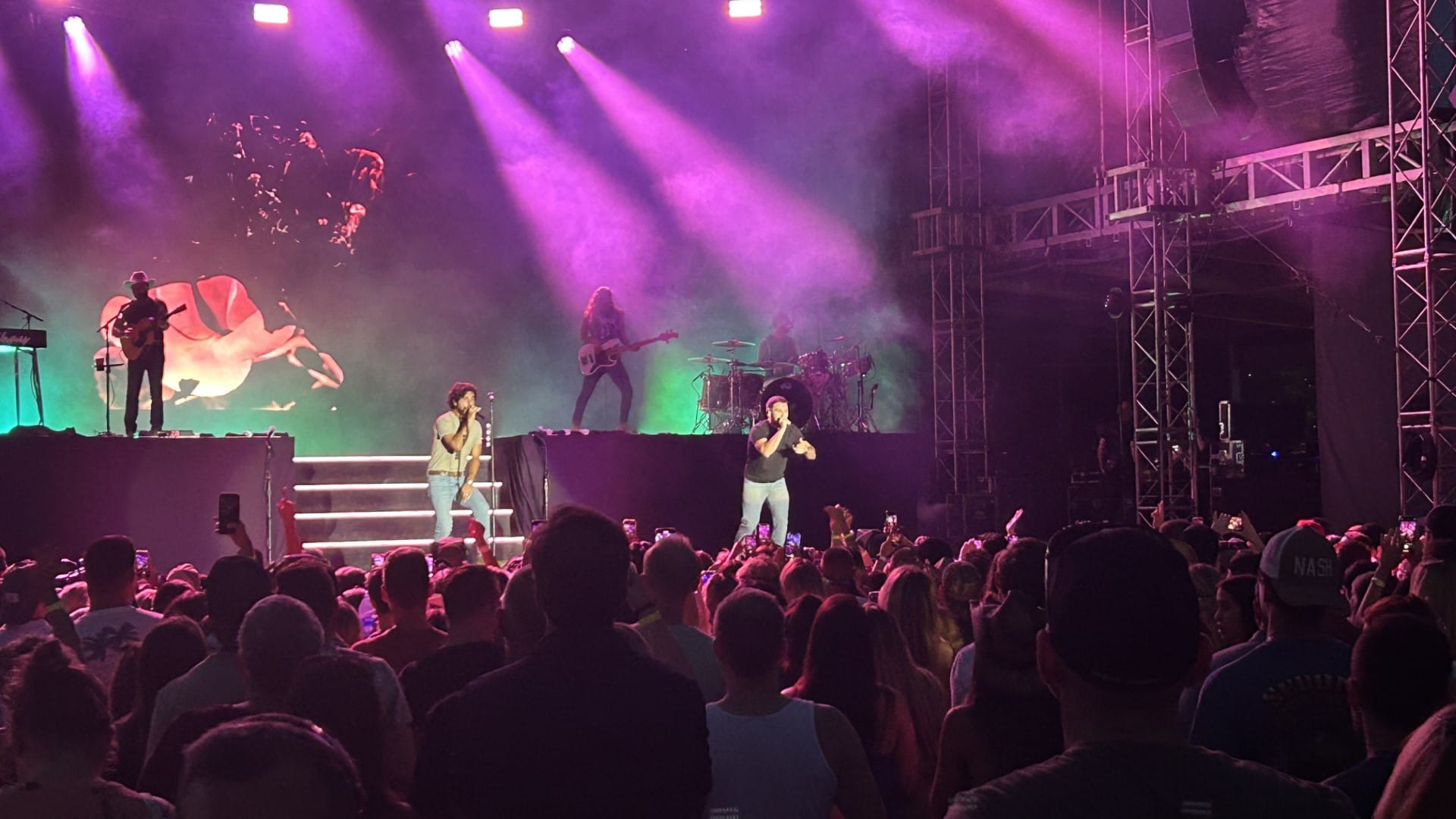 Country duo Dan + Shay play on the main stage at Musikfest 2023.