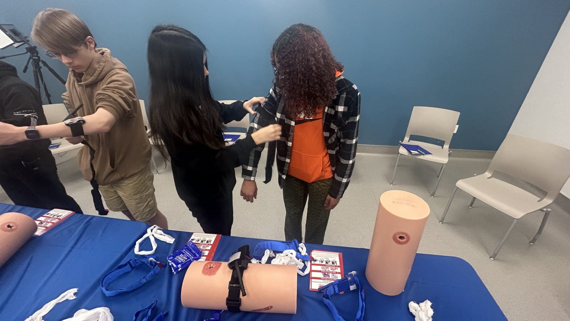 Deanna Marie Martin, 11th Grade Executive Academy, (left) and Jinessa Gonzalez, 12th Grade at Building 21 Allentown, (right) 