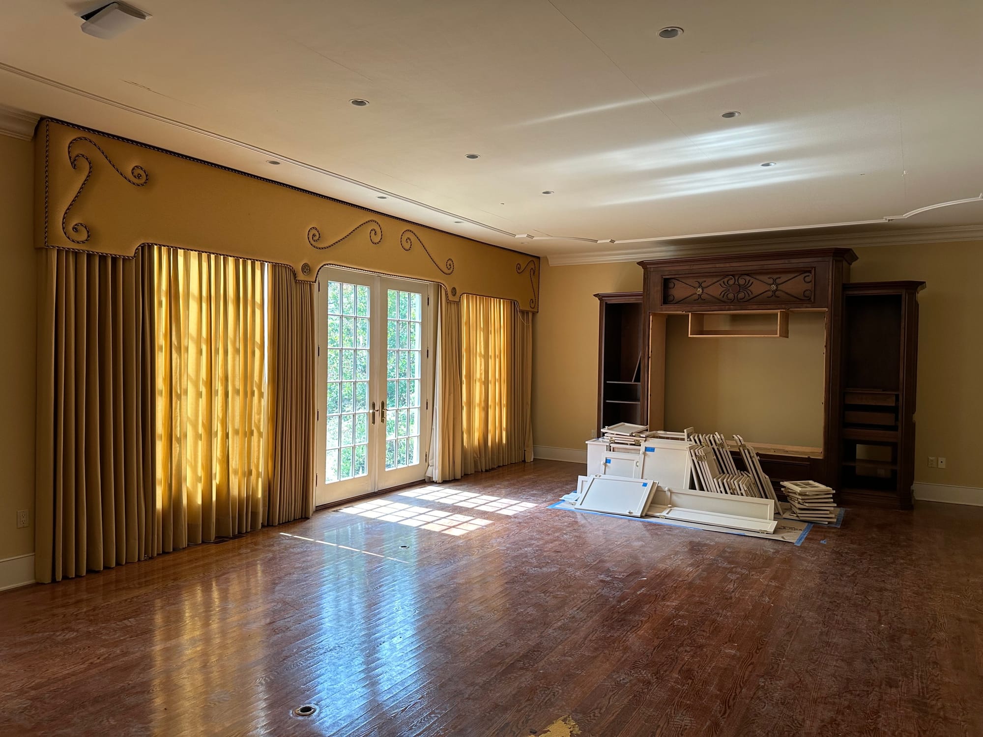 The family room of the mansion up for auction at 3015 Barrington Lane in Salisbury Township.