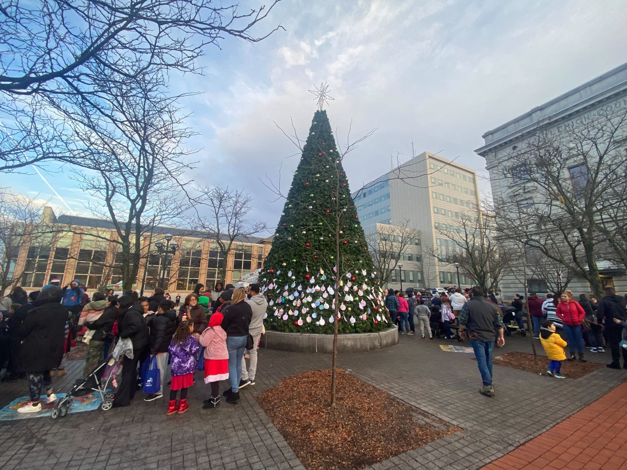 The Downtown Allentown Business Alliance, the Allentown Chamber of Commerce and other officials on Saturday evening hosted th