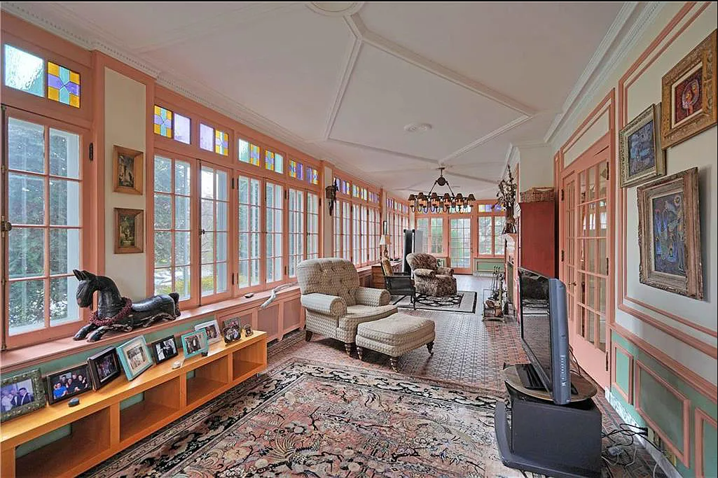 This large sitting room also has a fireplace
