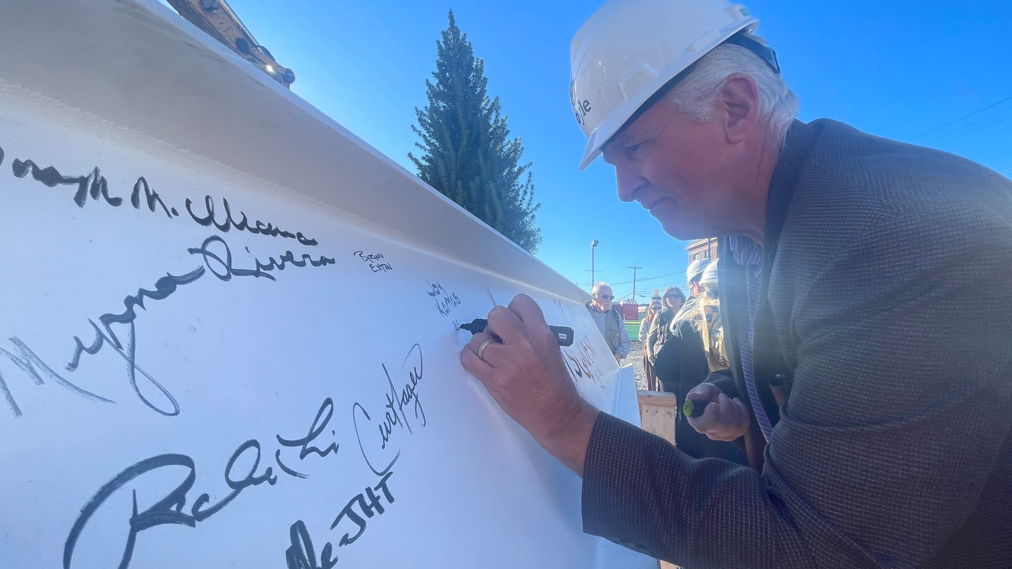 ArtsQuest, the nonprofit behind Musikfest, welcomed community supporters and donors to sign on to its new cultural center in 