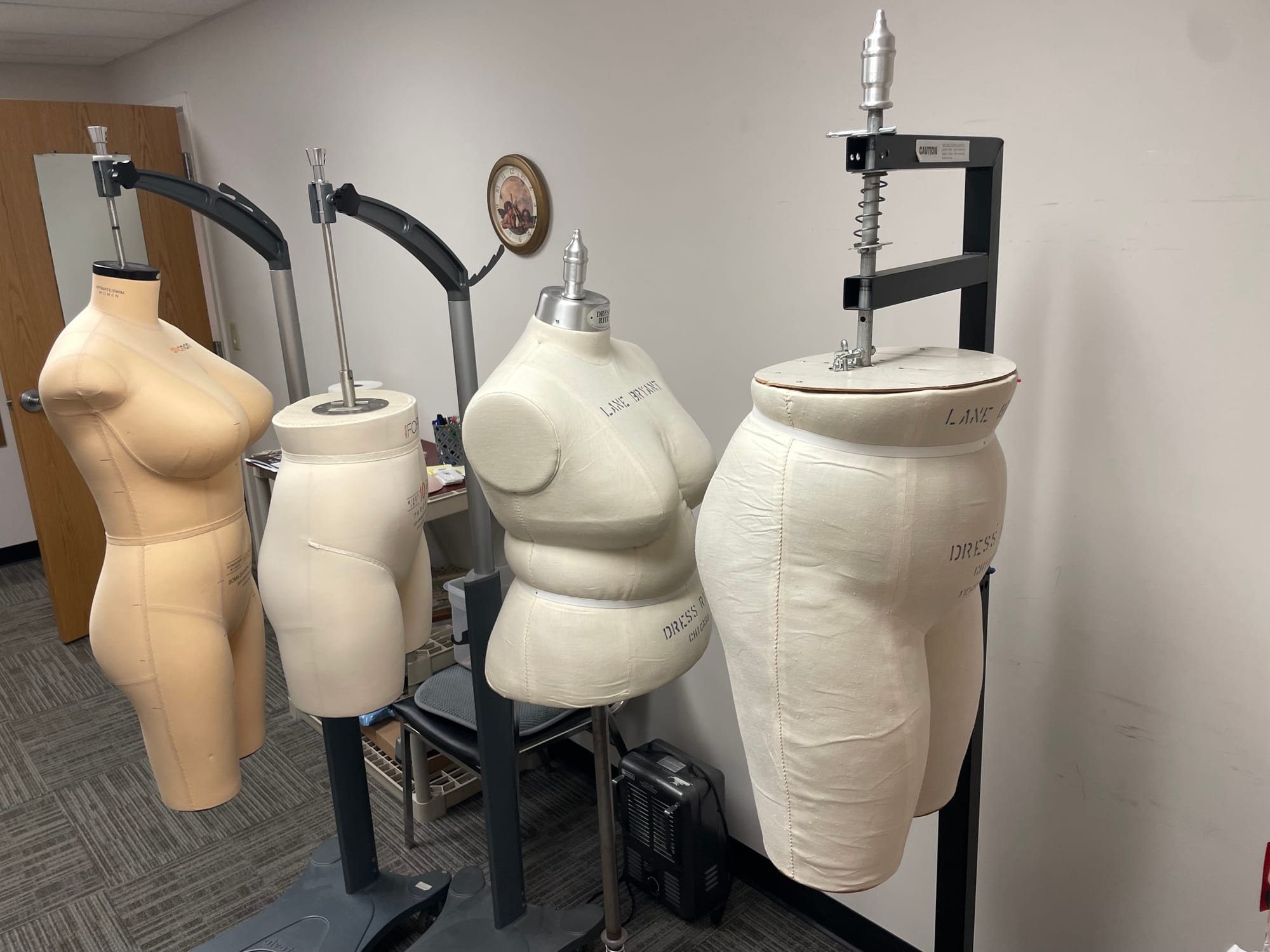 mannequins.jpg