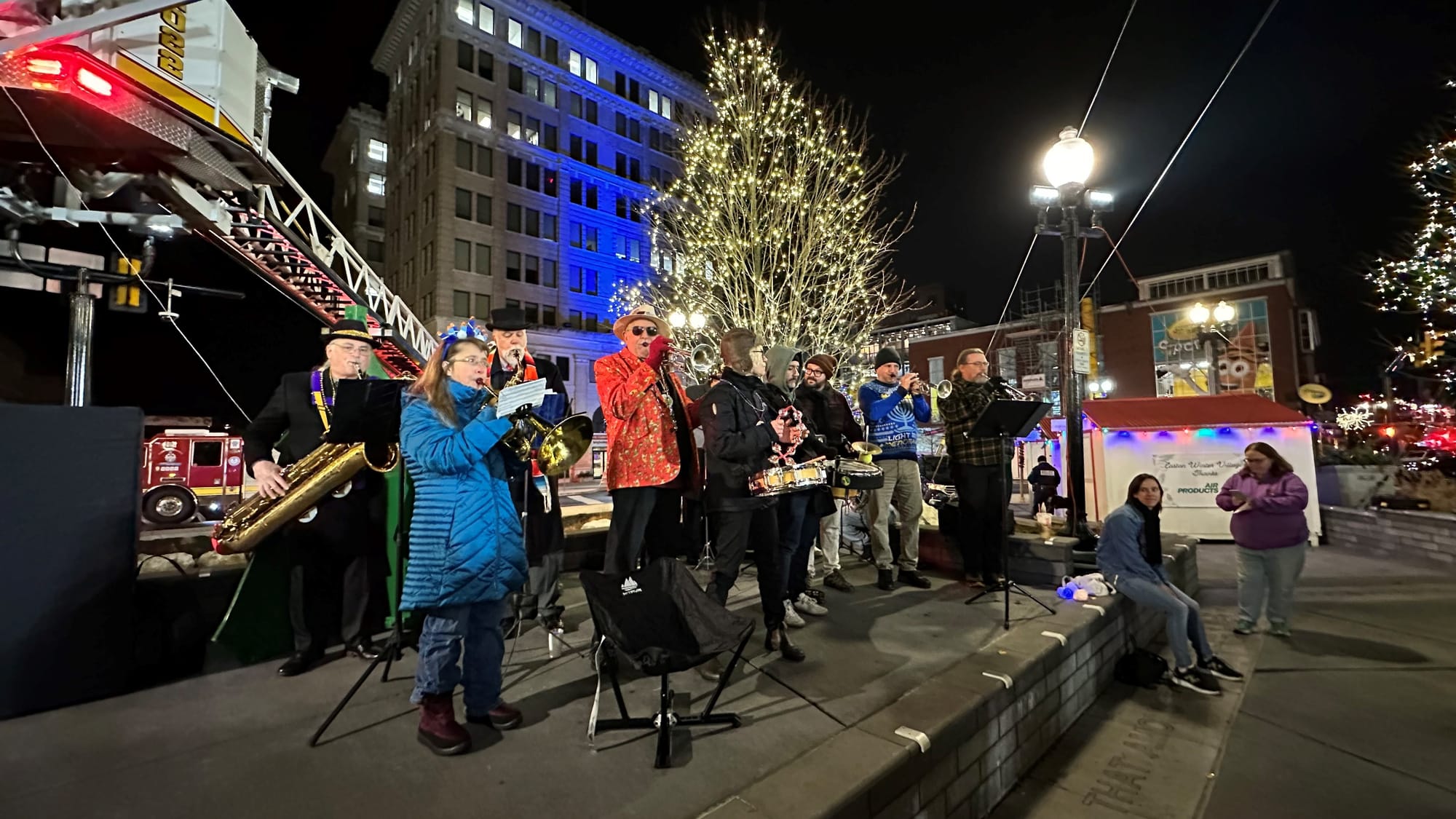 menorah3.jpg