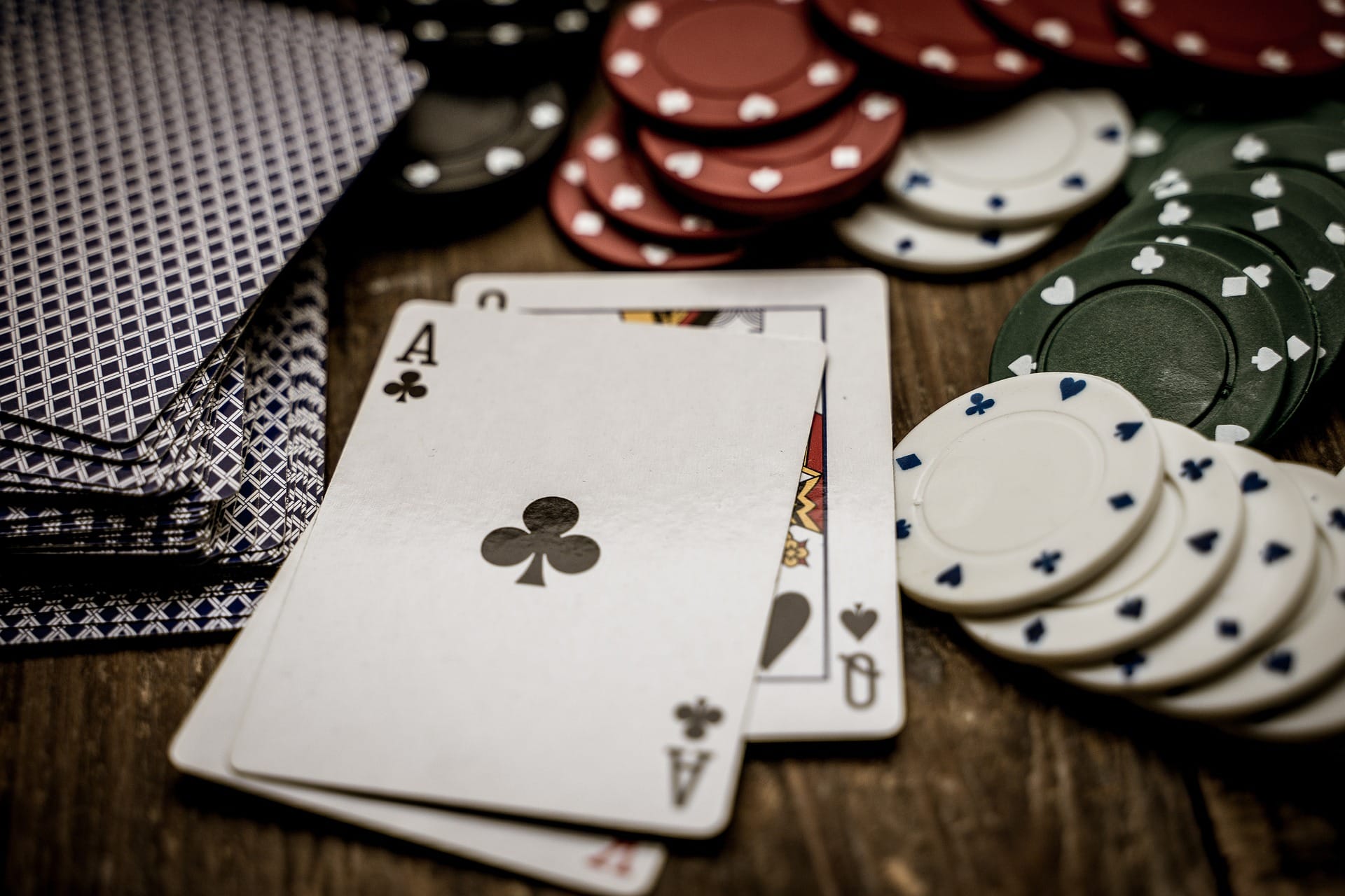 gambling-4178466_1920.jpg