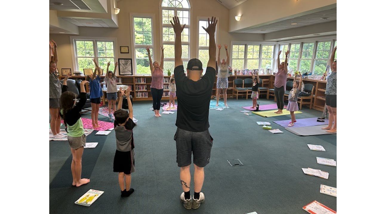 NazLibFamYoga.JPG