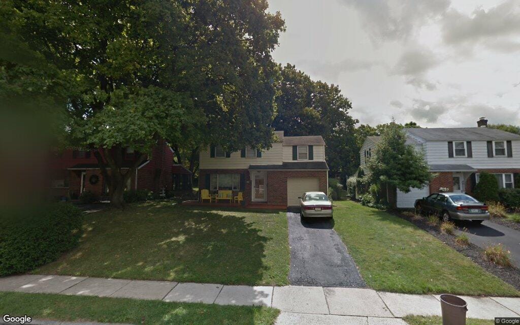 $370K, single-family home at 2318 West Walnut Street 